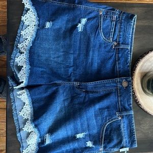 Maurice’s High Rise Crochet Lace 3.5 in. Shorts Size 18